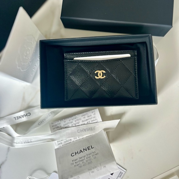 CHANEL Quilted Black Card Holder - Picture 2 of 7